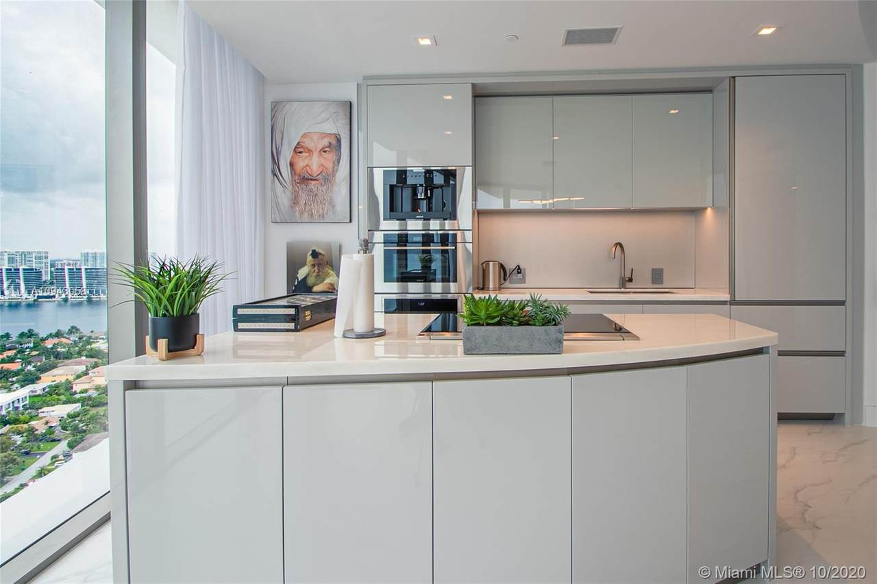 18975 Collins Ave - Photo 1