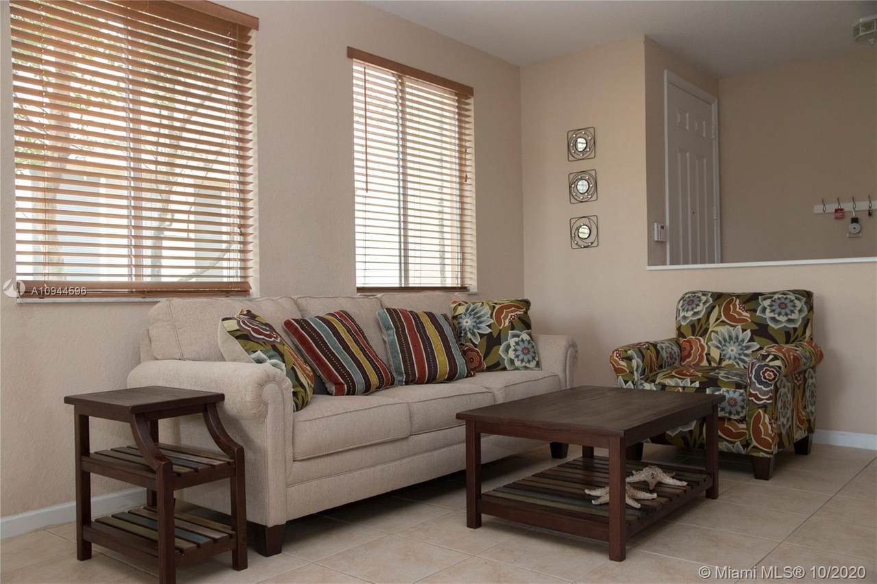 3232 Mirella Dr - Photo 1