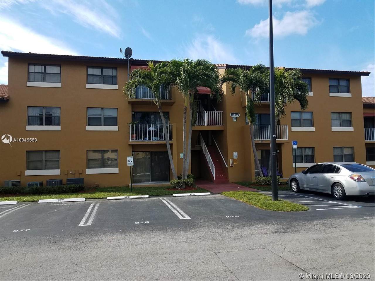 15550 80th St - Photo 1