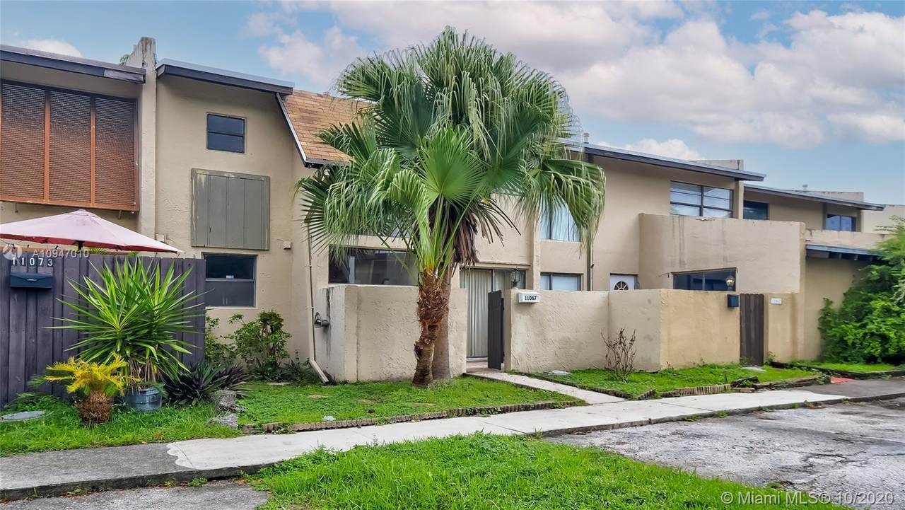 11067 70th Ln - Photo 1