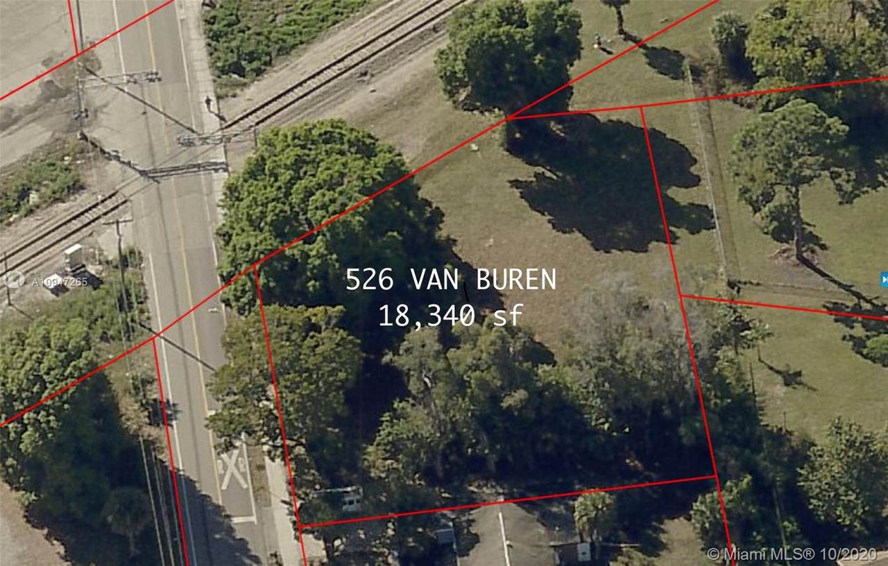 526 Van Buren - Photo 1