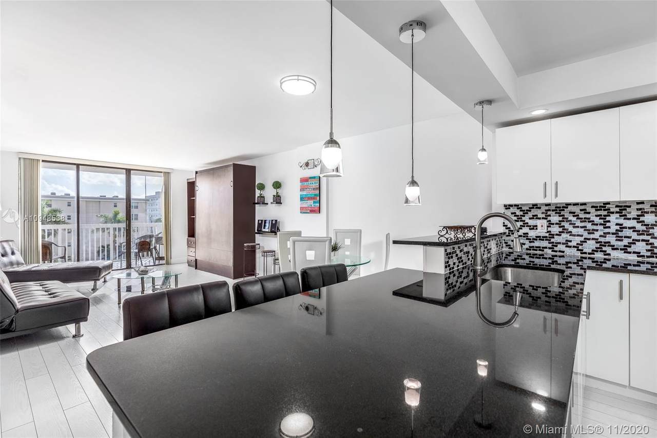 1500 Ocean Dr - Photo 1