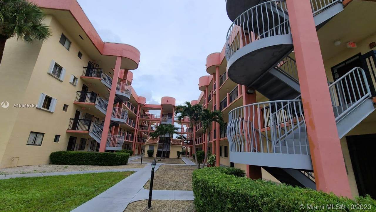 5290 21st Ct - Photo 1