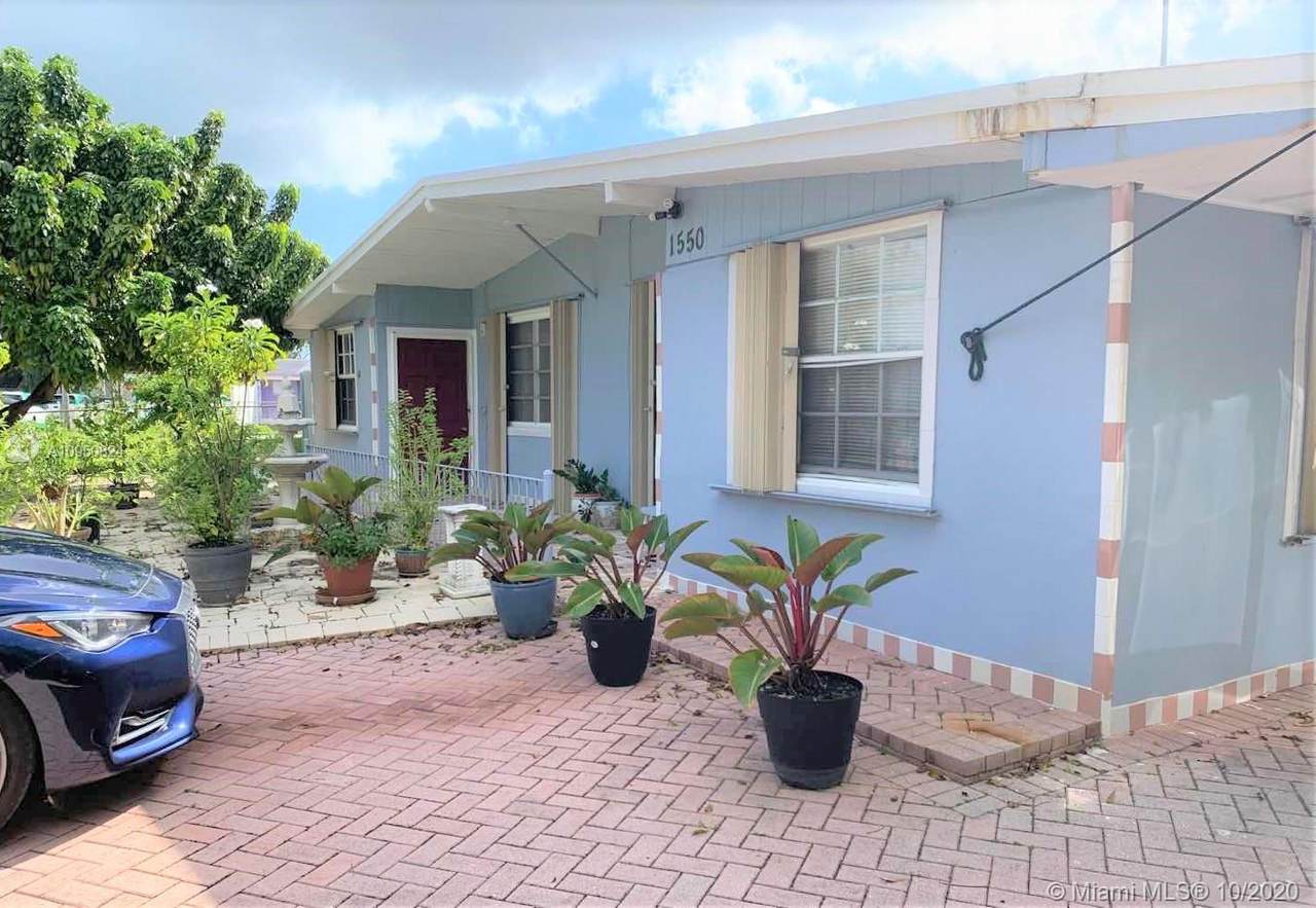 1550 41st Ct - Photo 1