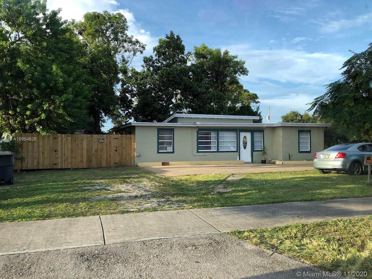 5903 27th St - Photo 1