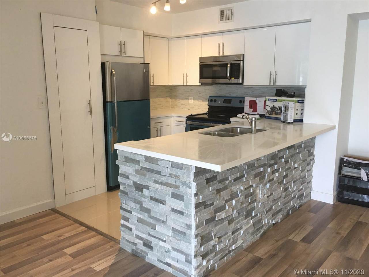 4580 107th - Photo 1