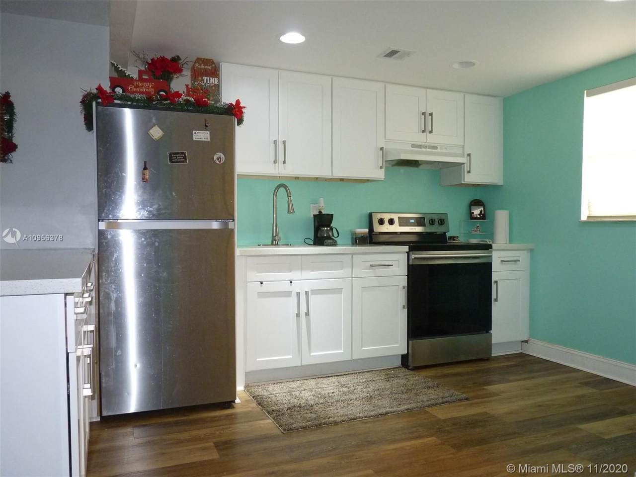 8370 Sands Point Blvd - Photo 1