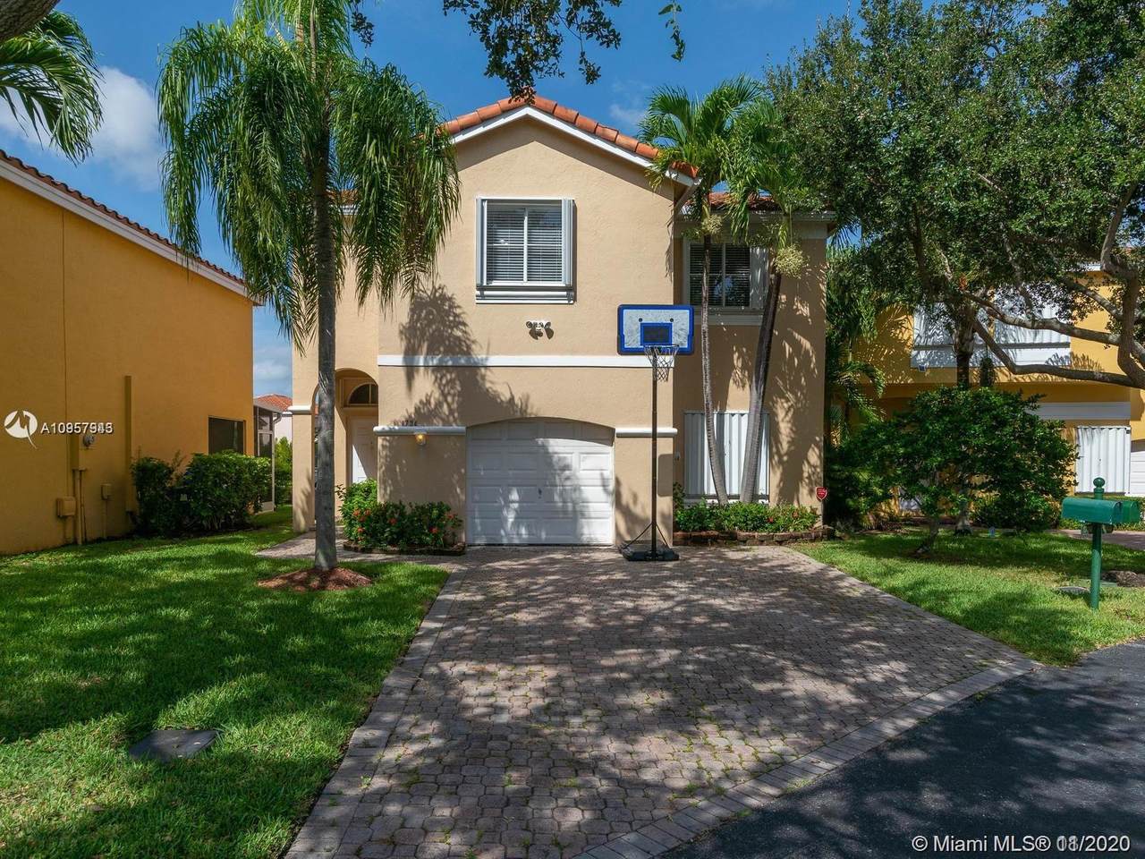 1734 Royal Palm Way - Photo 1