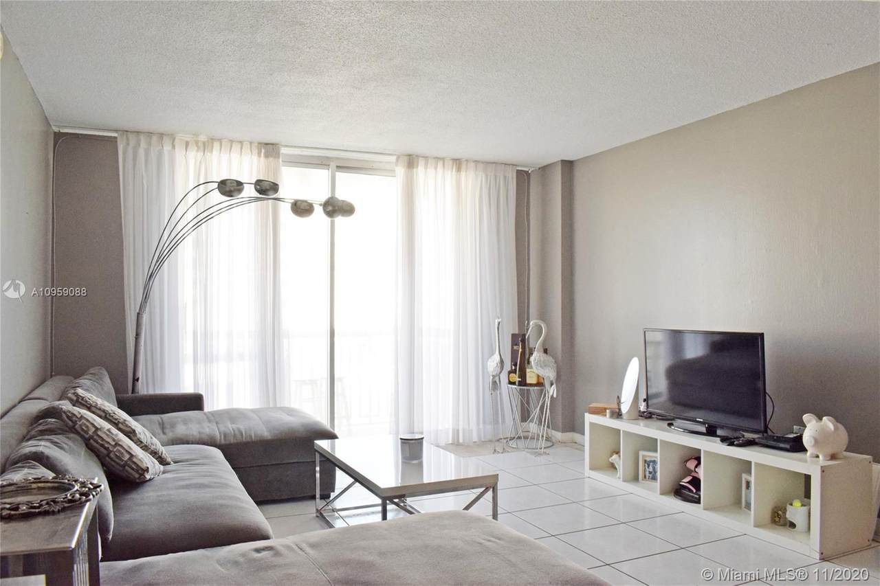 401 Ocean Dr - Photo 1