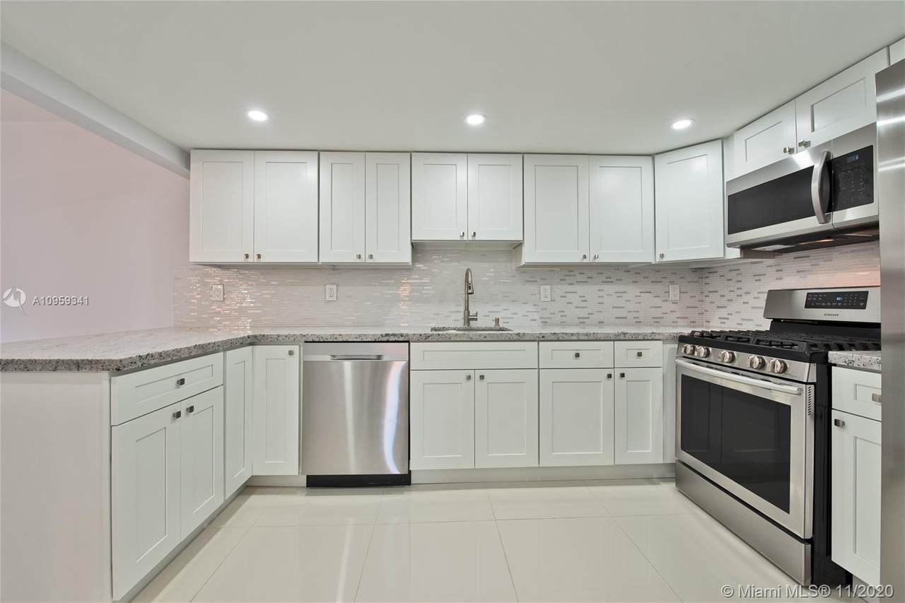 6621 116th Pl - Photo 1