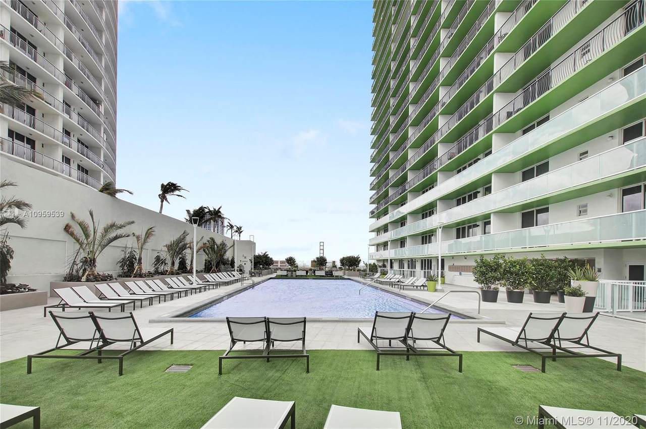 1756 Bayshore Dr - Photo 1