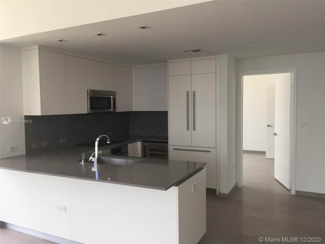 68 6th St - Photo 1