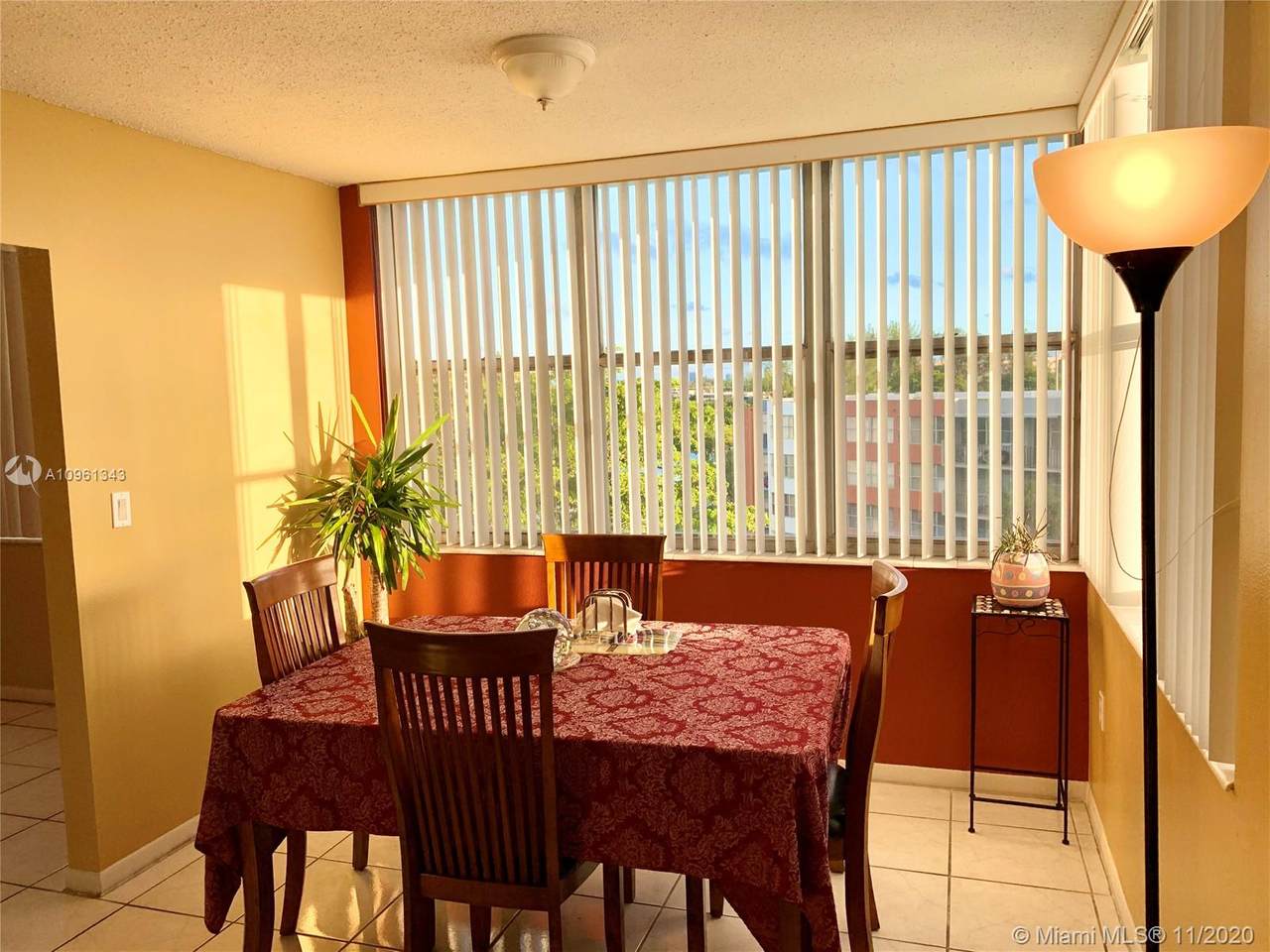 16850 Glades Dr - Photo 1