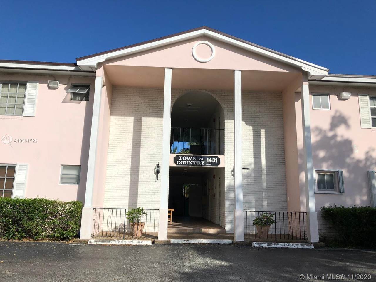 1431 14th Ave - Photo 1