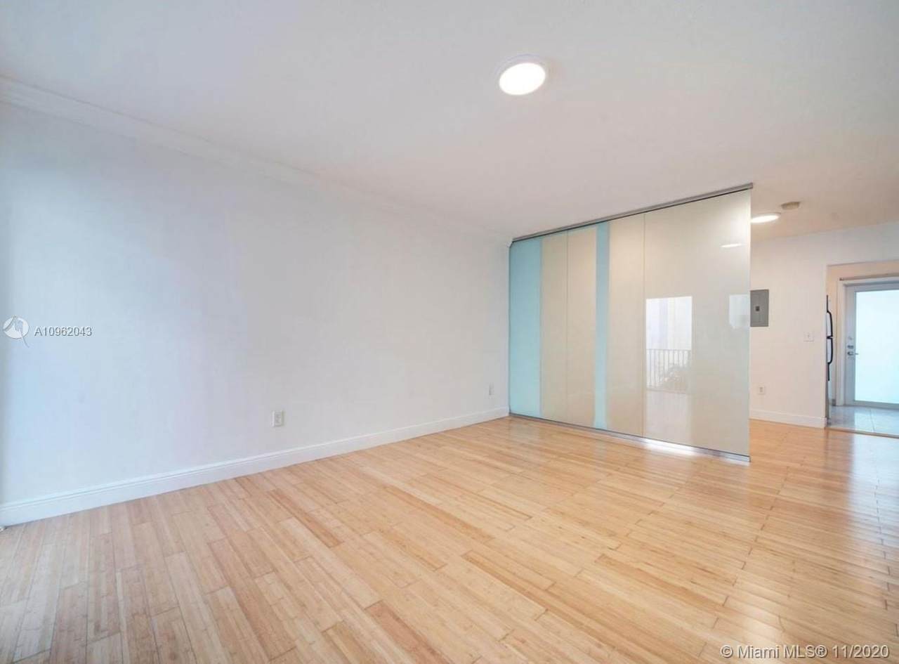 1035 Meridian Ave - Photo 1
