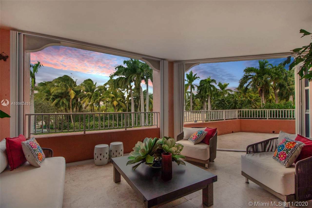 721 Crandon Blvd - Photo 1