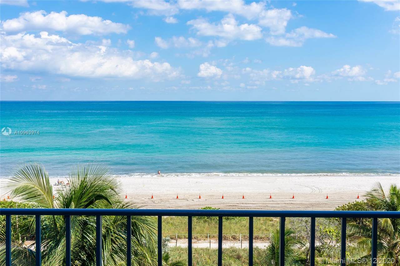 8877 Collins Ave - Photo 1