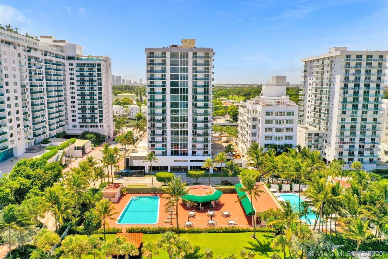 2401 Collins Ave - Photo 1