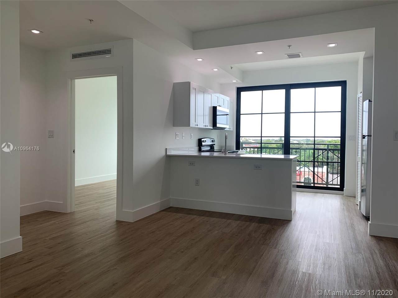 4100 Davie Rd - Photo 1