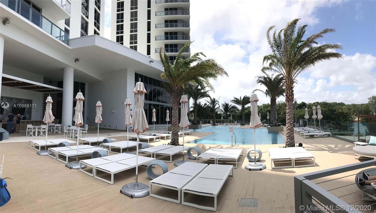16385 Biscayne Blvd - Photo 1