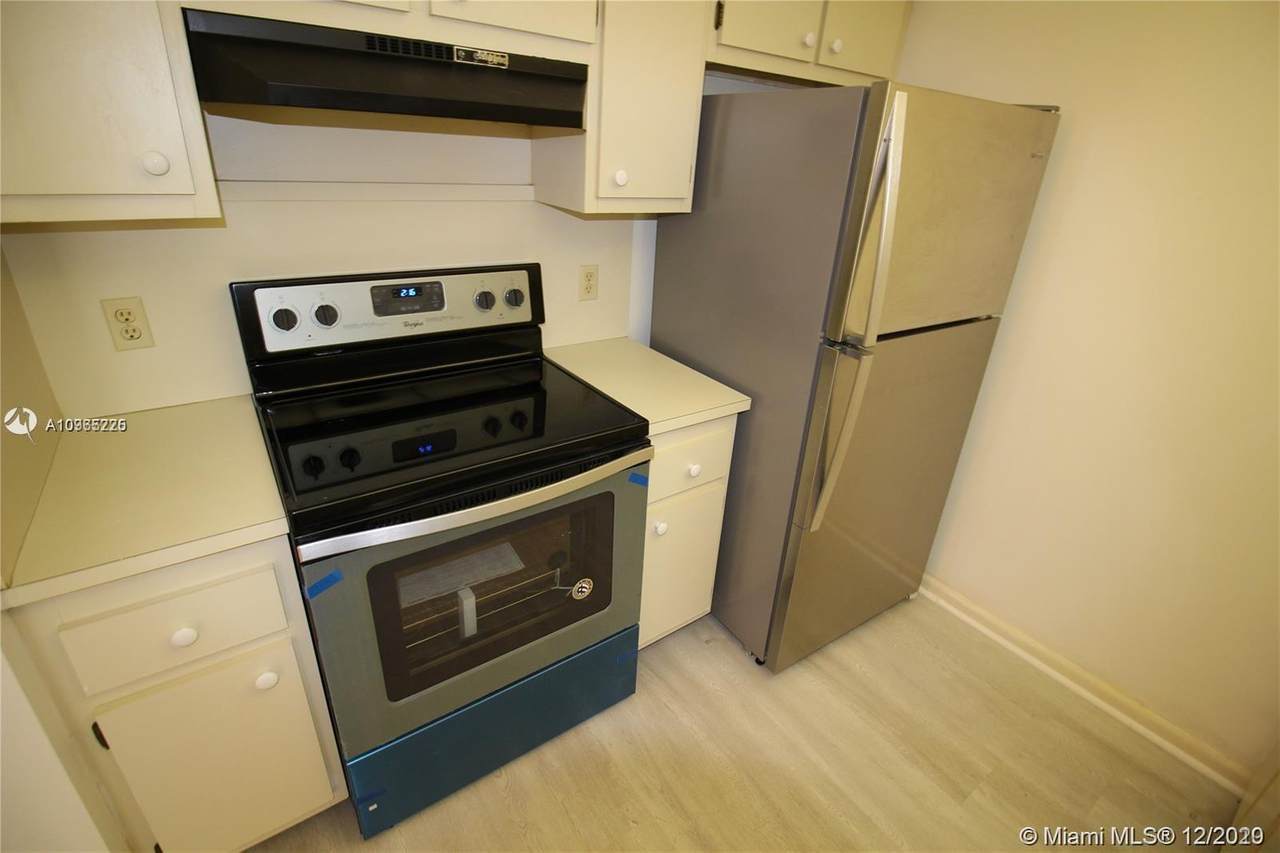 300 134th Way - Photo 1
