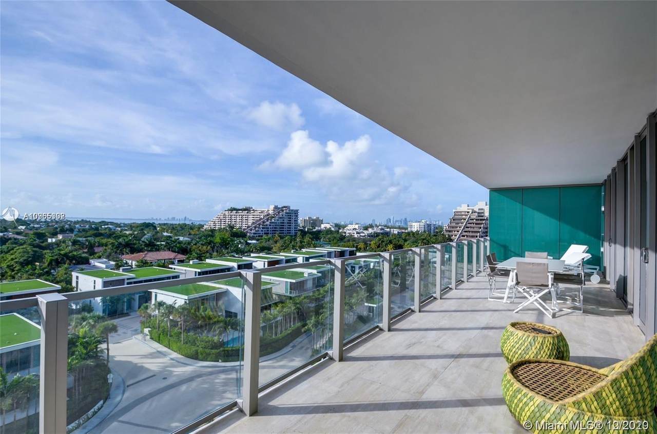 360 Ocean Dr - Photo 1
