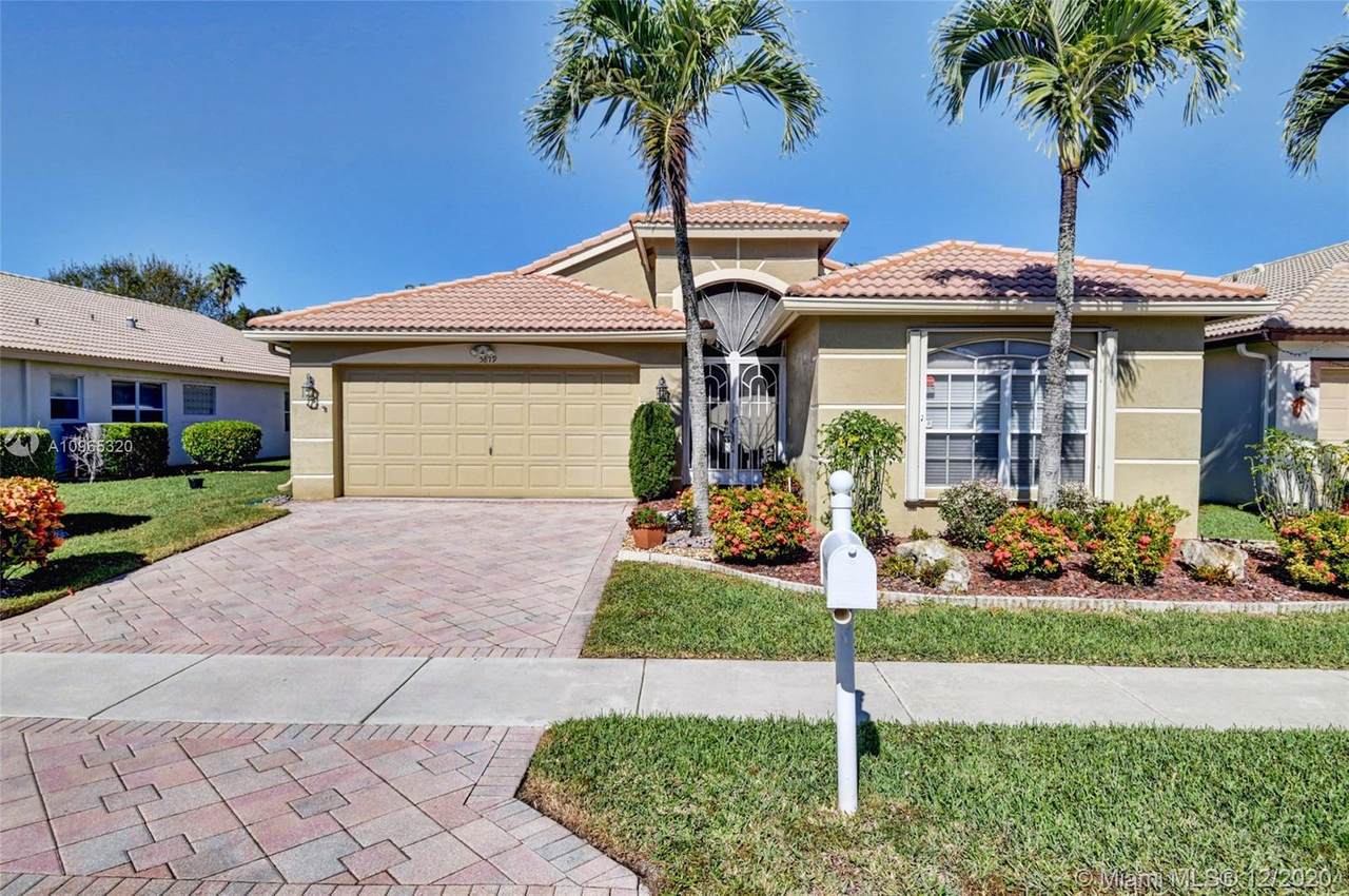 5879 Royal Isles Blvd - Photo 1