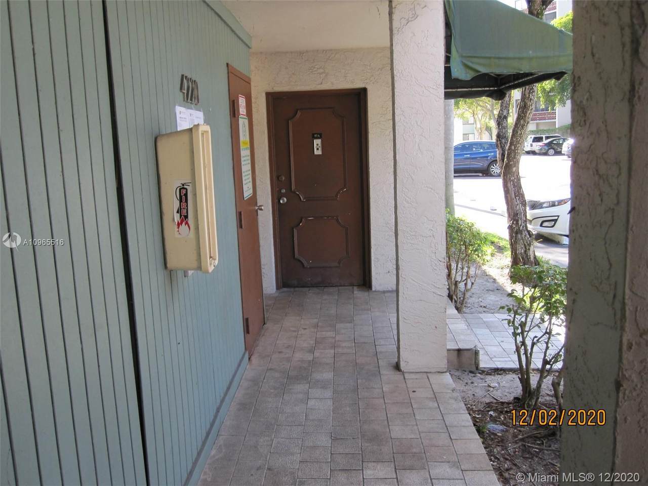 4220 Inverrary Blvd - Photo 1