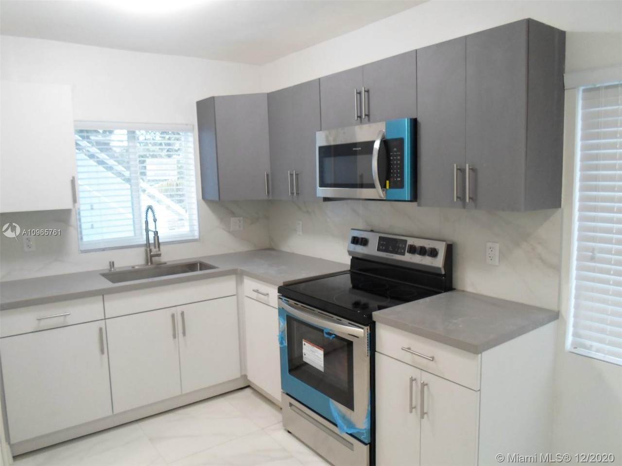 354 59th Ter - Photo 1
