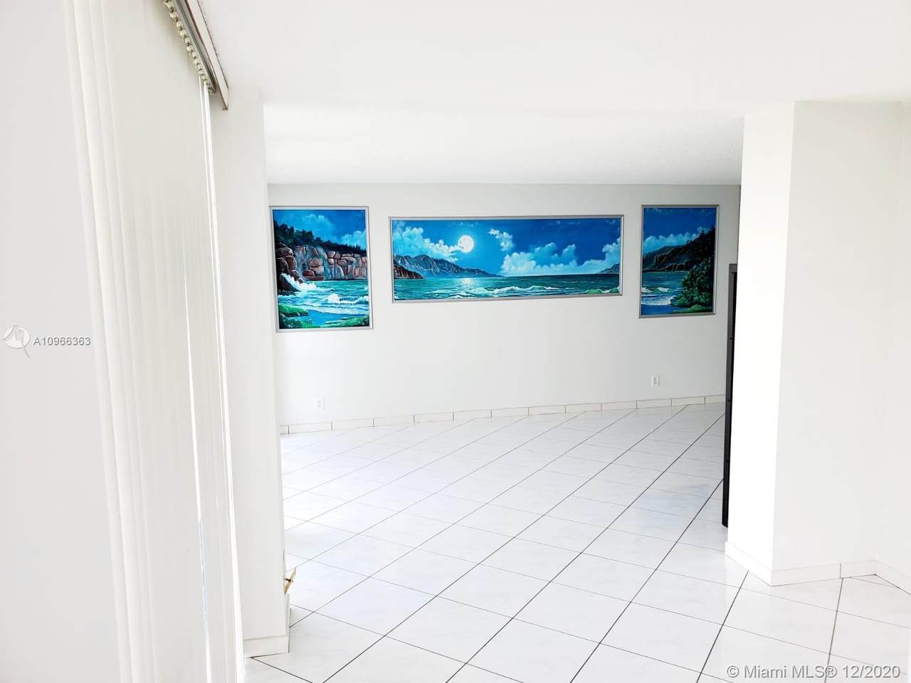 1000 Parkview Dr - Photo 1