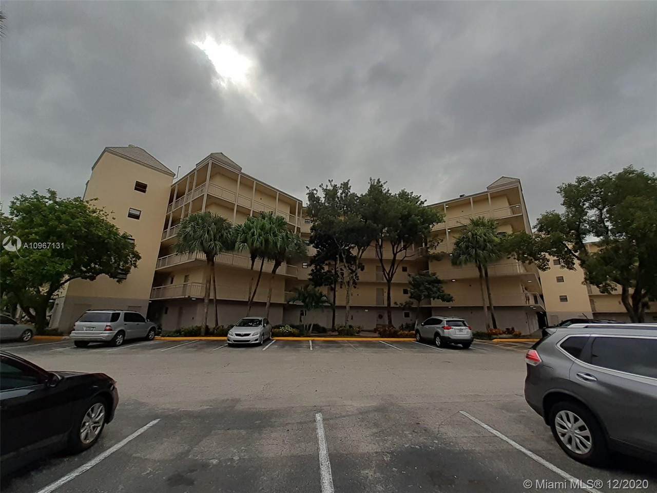 8290 Lake Dr - Photo 1