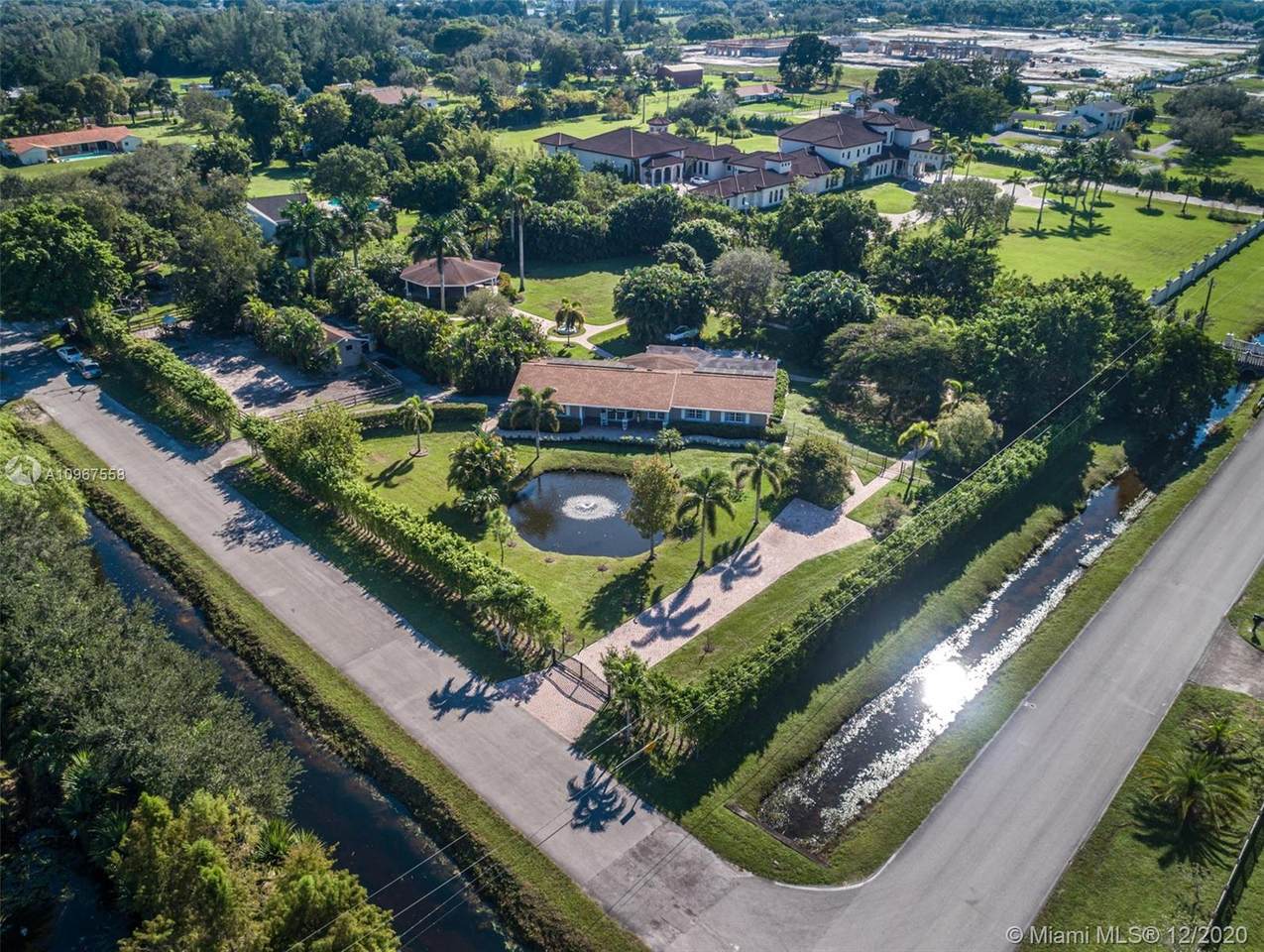 5500 Holatee Trail (Sw 136 Ave) - Photo 1