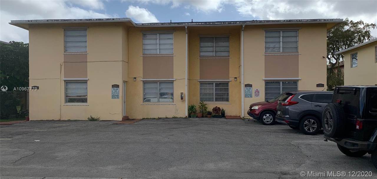 1760 42nd St - Photo 1