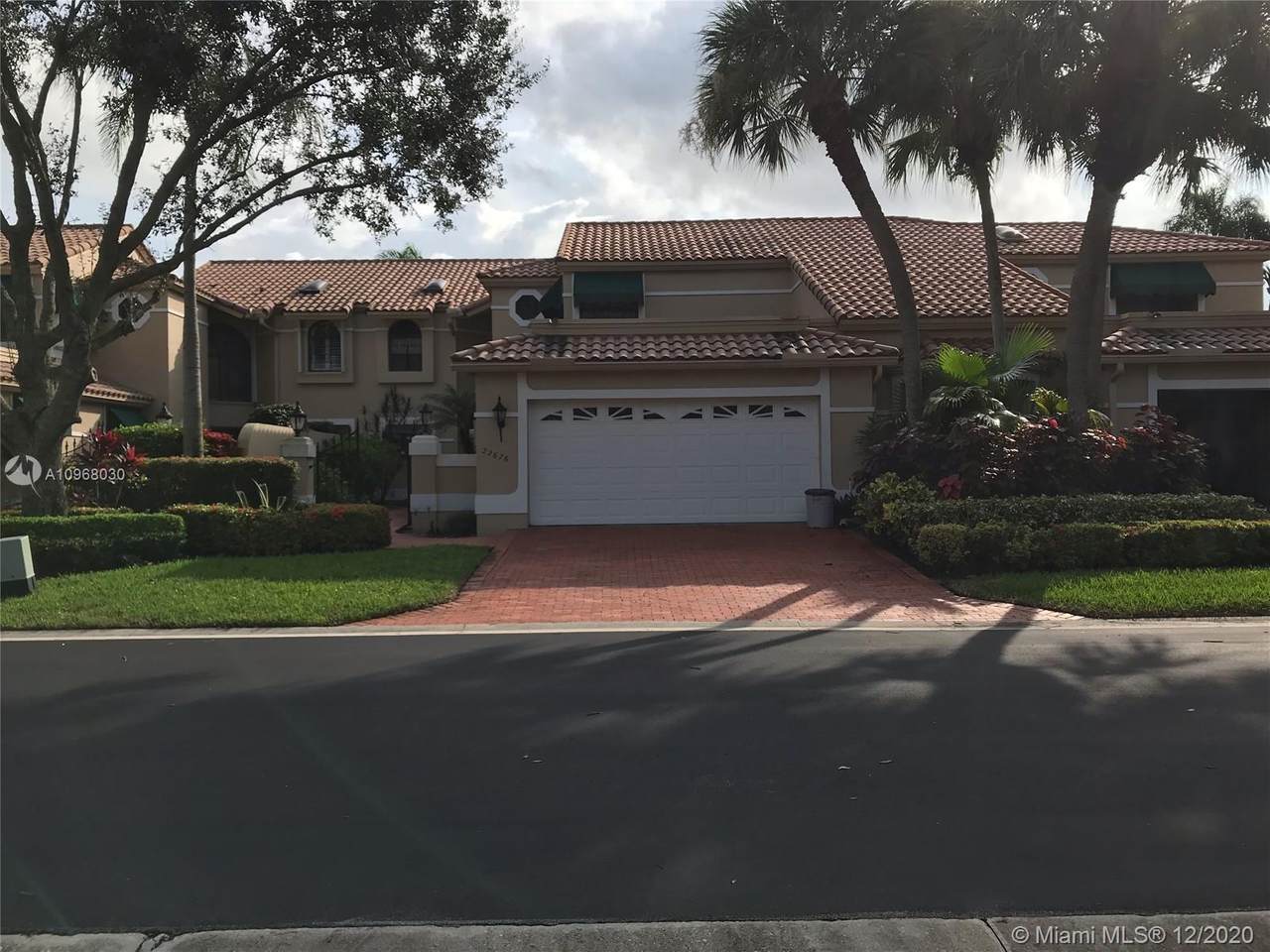 22676 Caravelle Cir - Photo 1