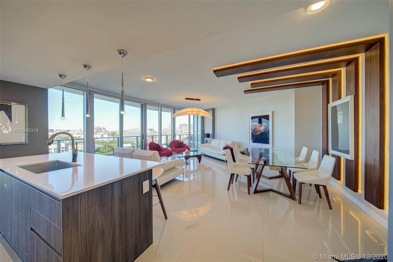488 18th Street - Photo 1