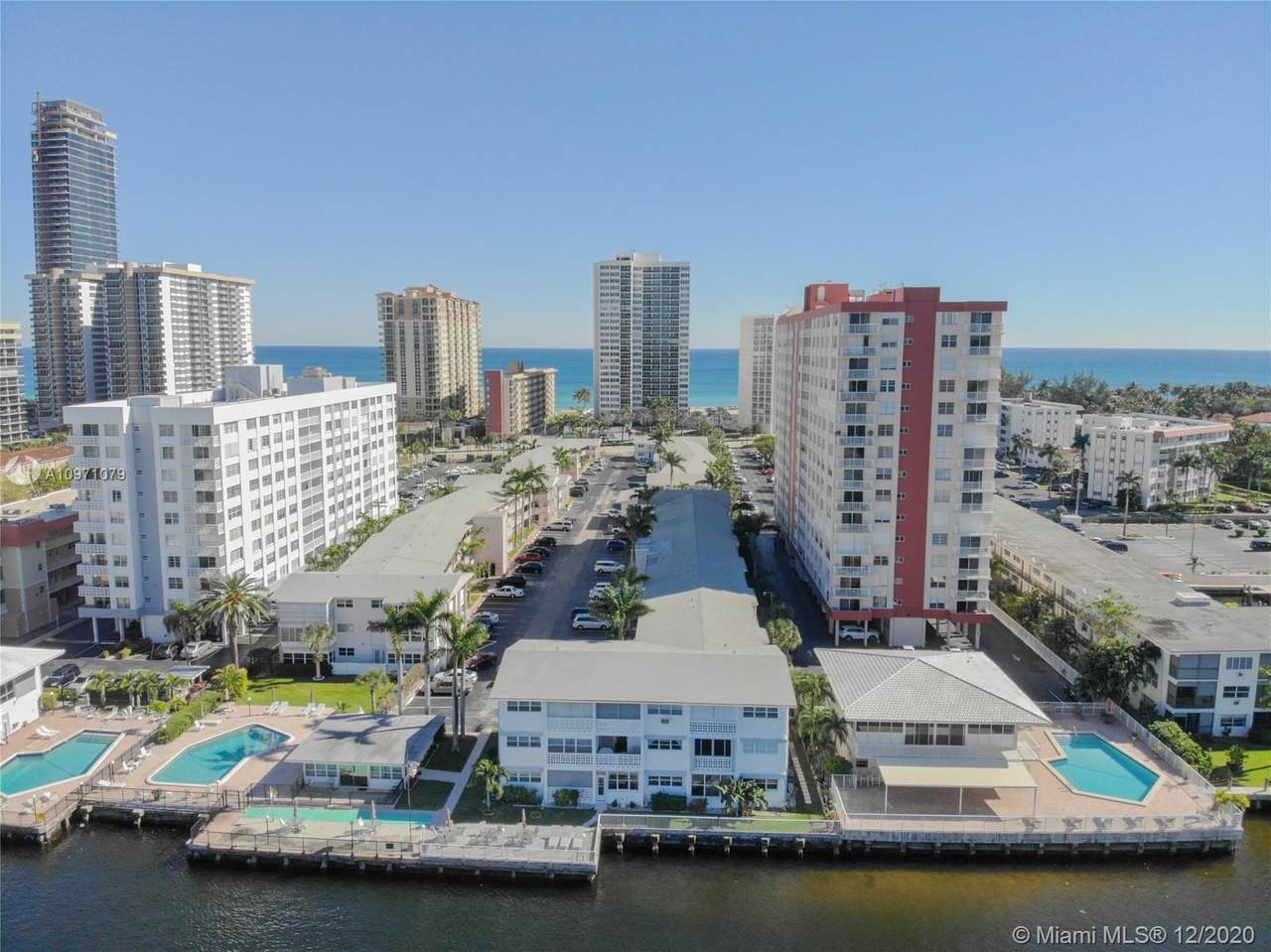 3133 Ocean Dr - Photo 1