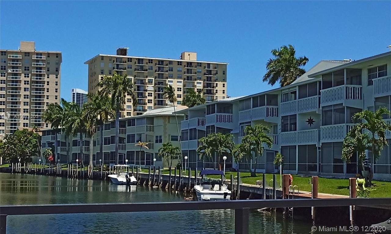 470 Paradise Isle Blvd - Photo 1
