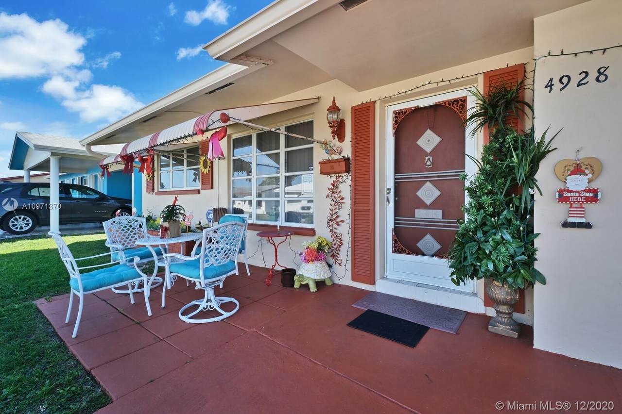 4928 54th Ct - Photo 1