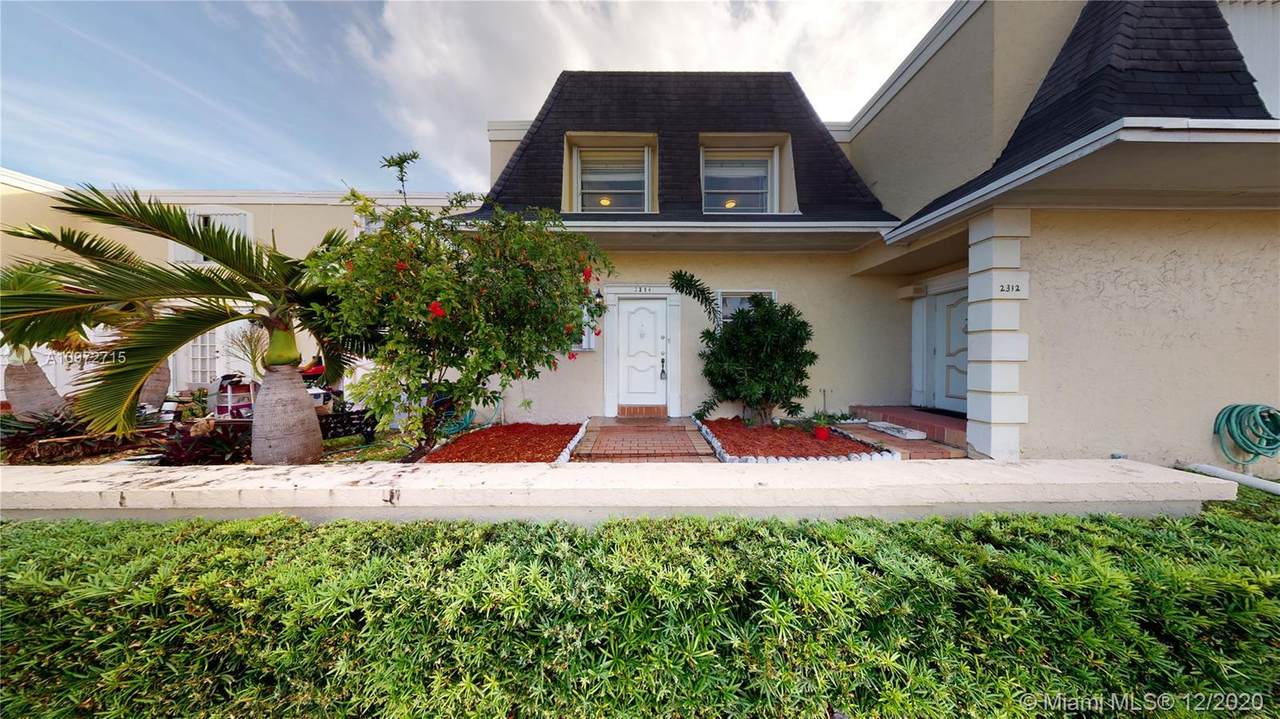 2314 7th St - Photo 1