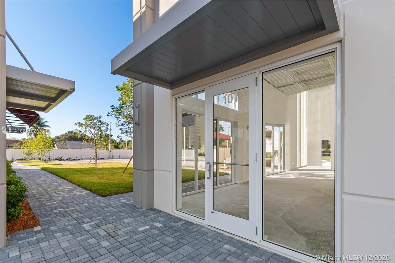 9650 Stirling Rd - Photo 1