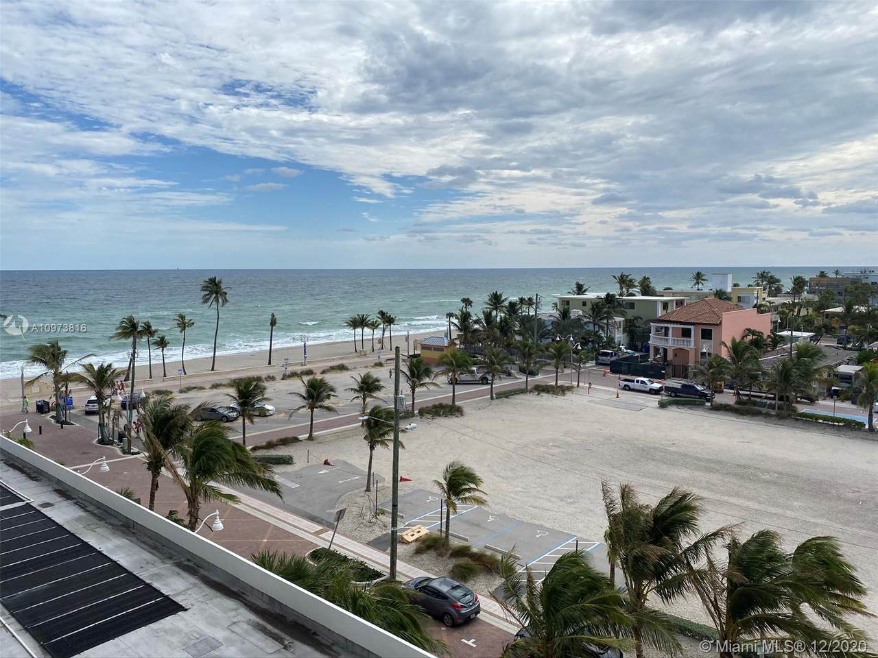 3111 Ocean Dr - Photo 1