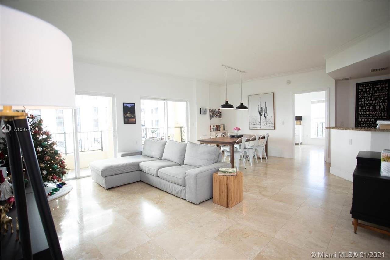 20 Calabria Ave - Photo 1