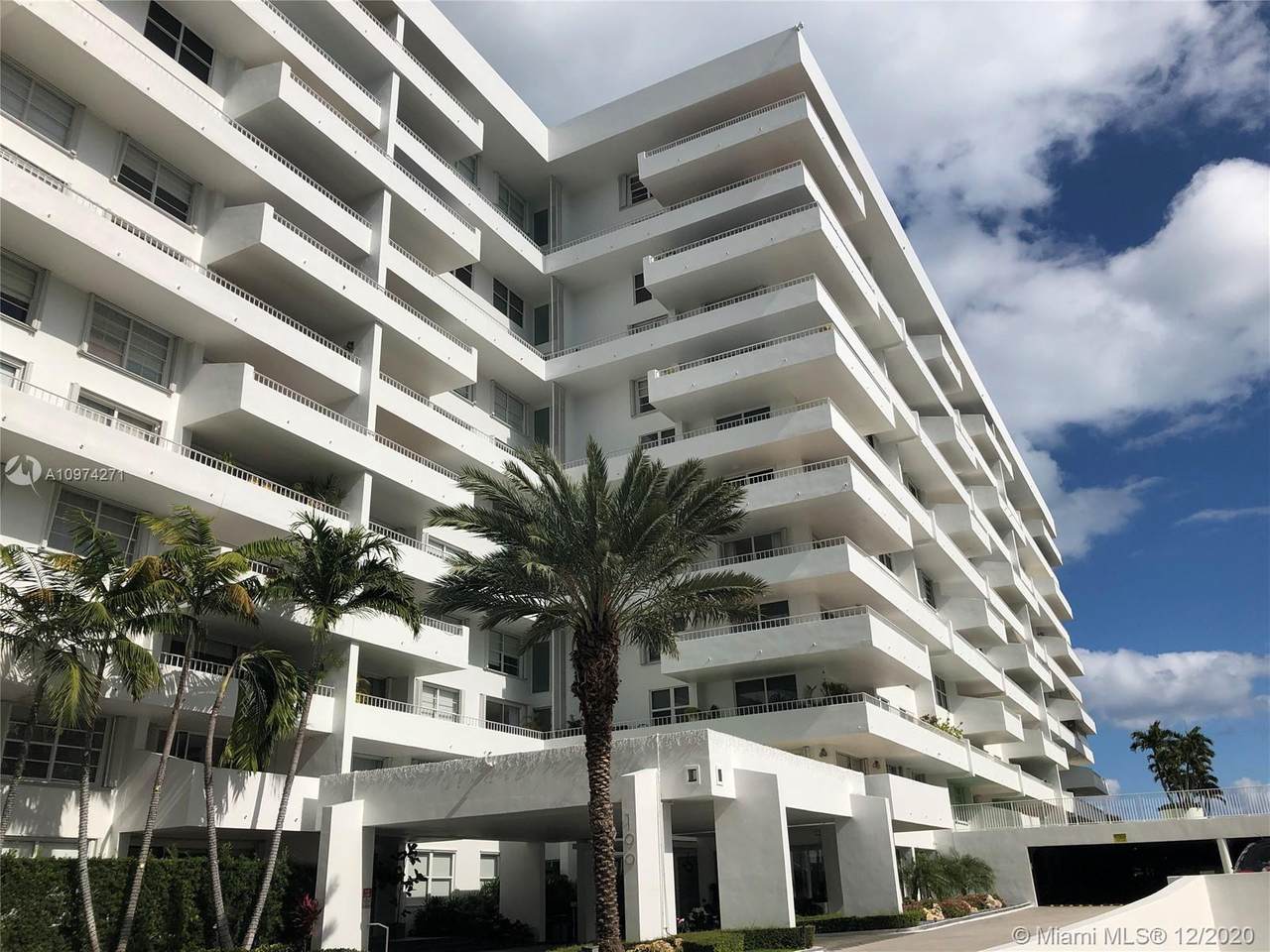 199 Ocean Lane Dr - Photo 1