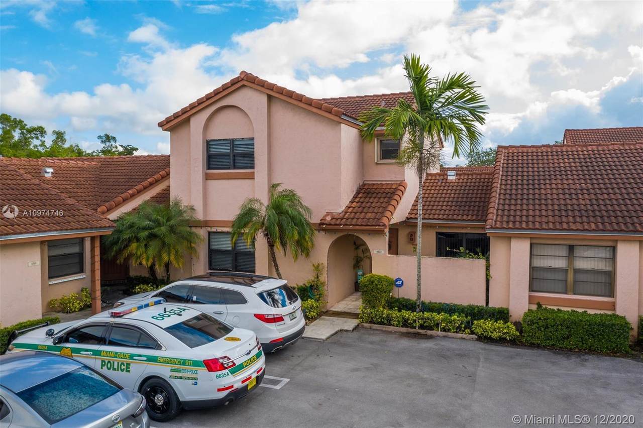 6523 170th Ln - Photo 1