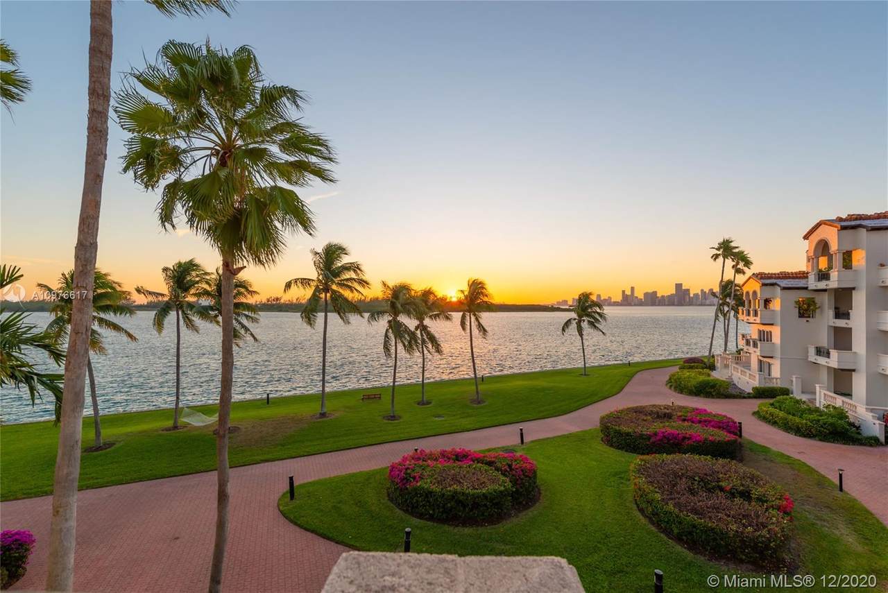 2235 Fisher Island Dr - Photo 1
