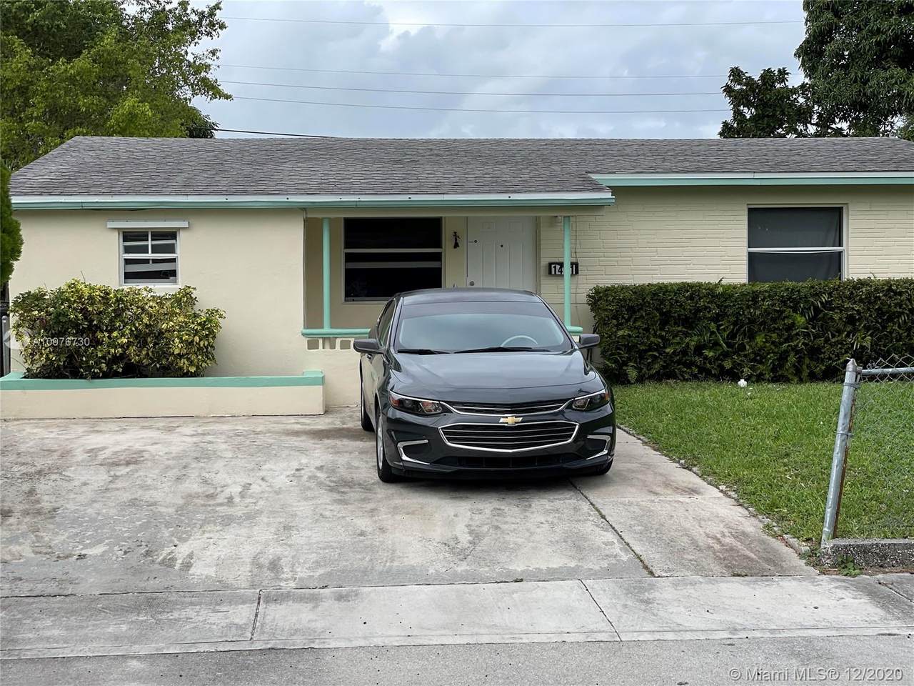 1491 152nd St - Photo 1