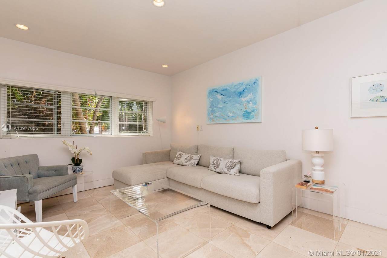 929 Michigan Ave - Photo 1