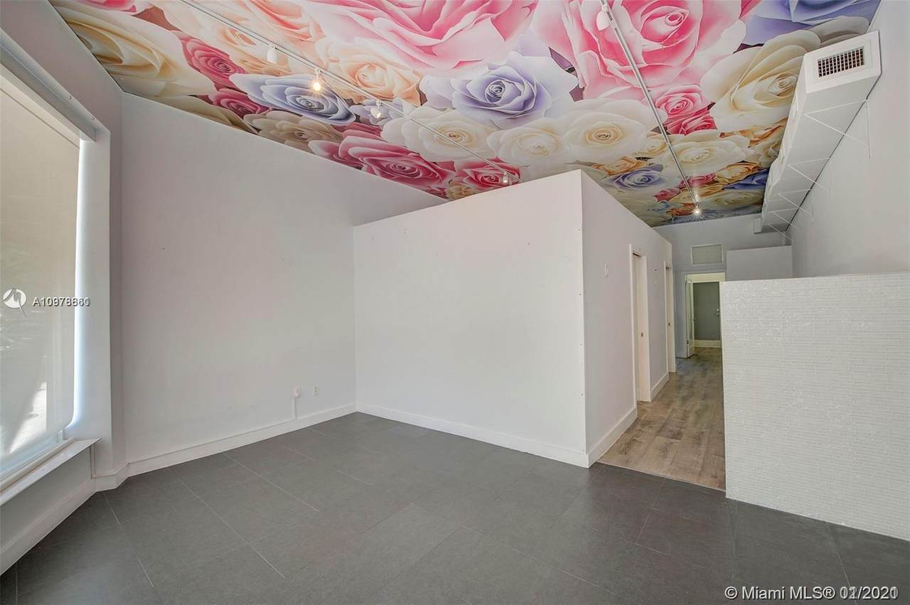 919 39th St - Photo 1