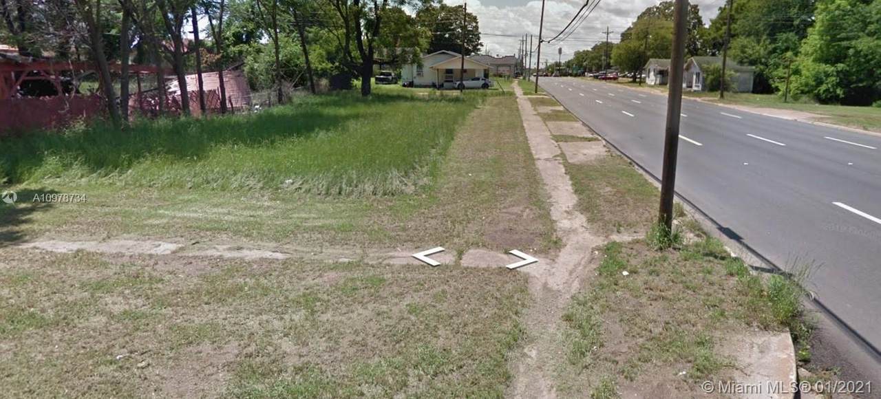751 Ash St - Photo 1
