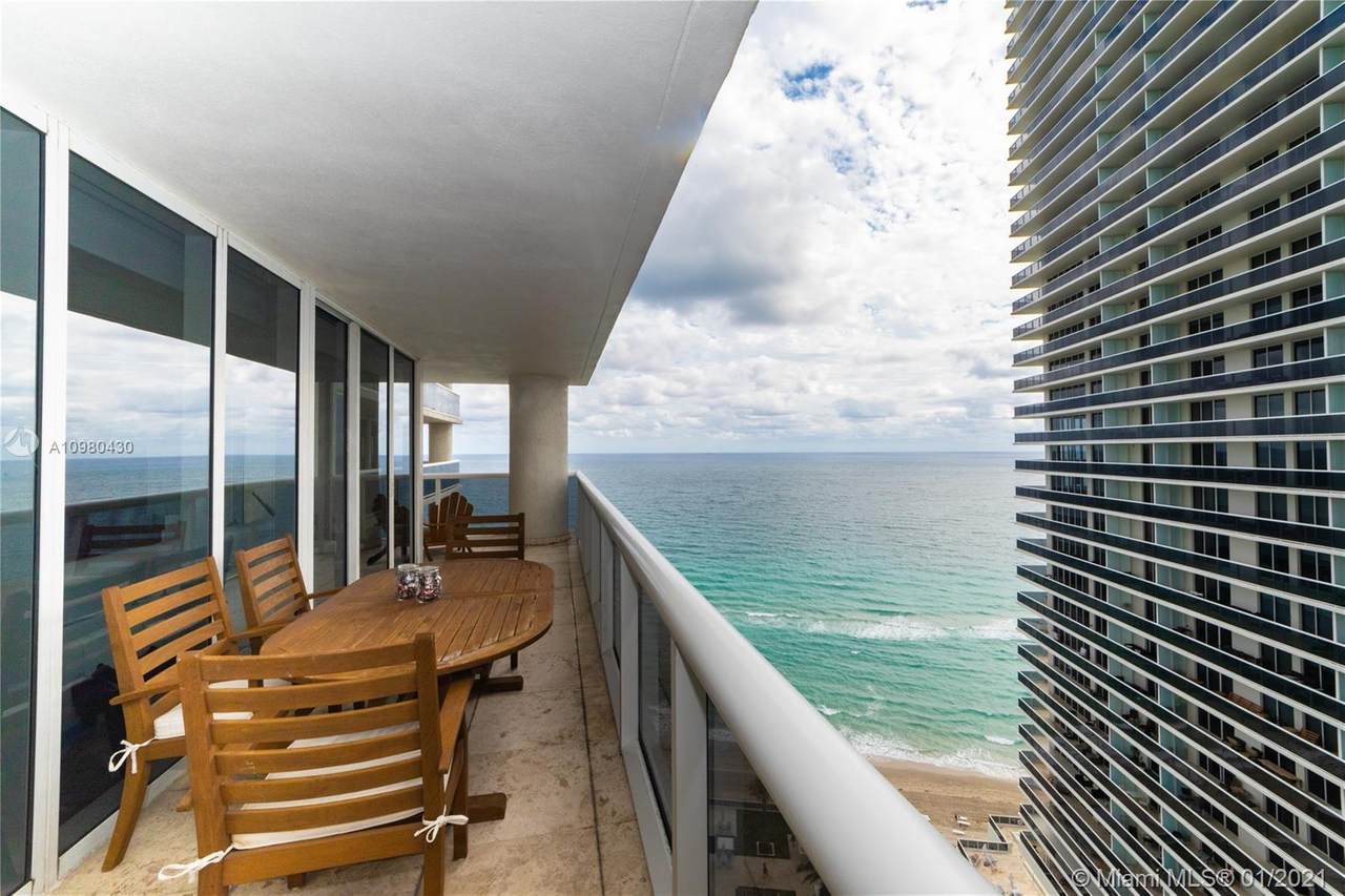 1800 Ocean Dr - Photo 1